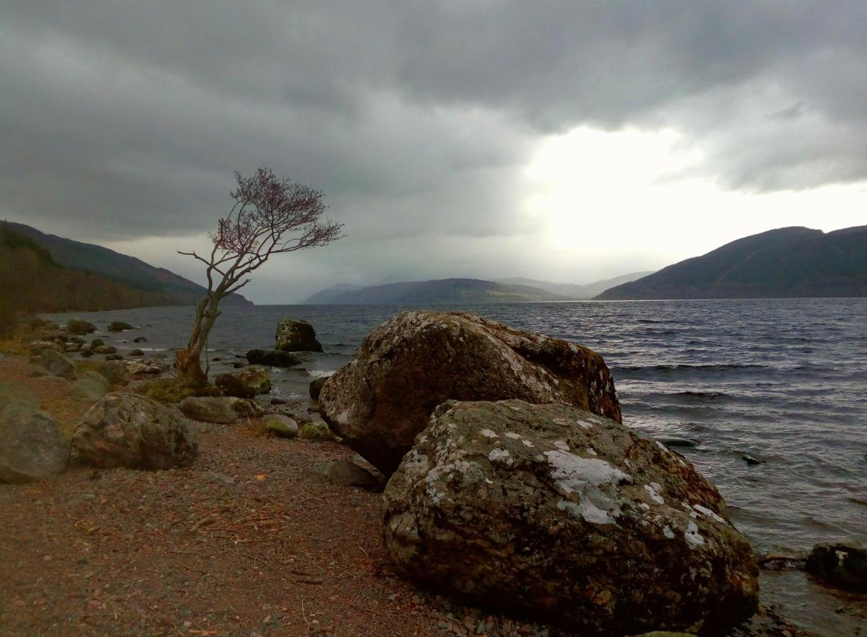 Отель Sunrise House Inverfarigaig Экстерьер фото