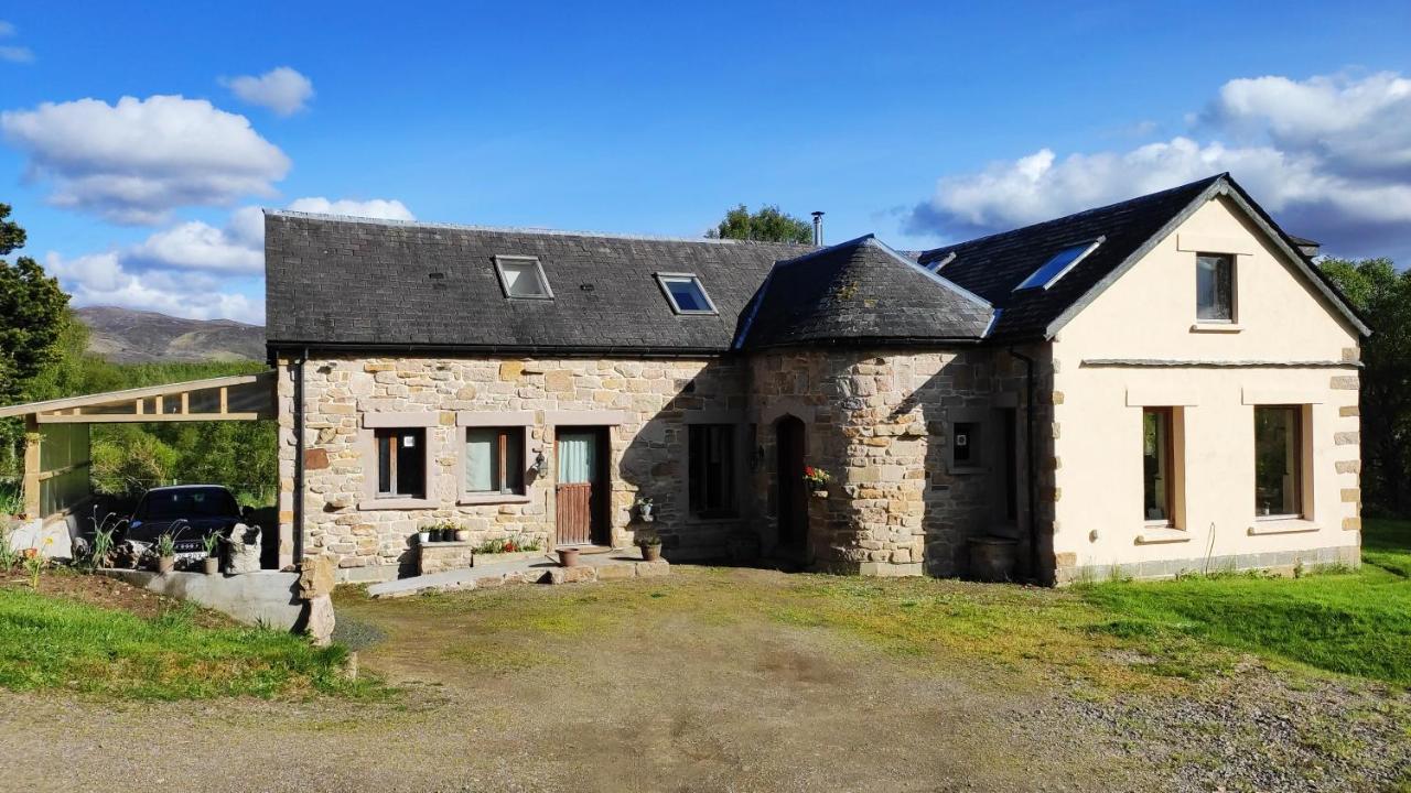 Отель Sunrise House Inverfarigaig Экстерьер фото