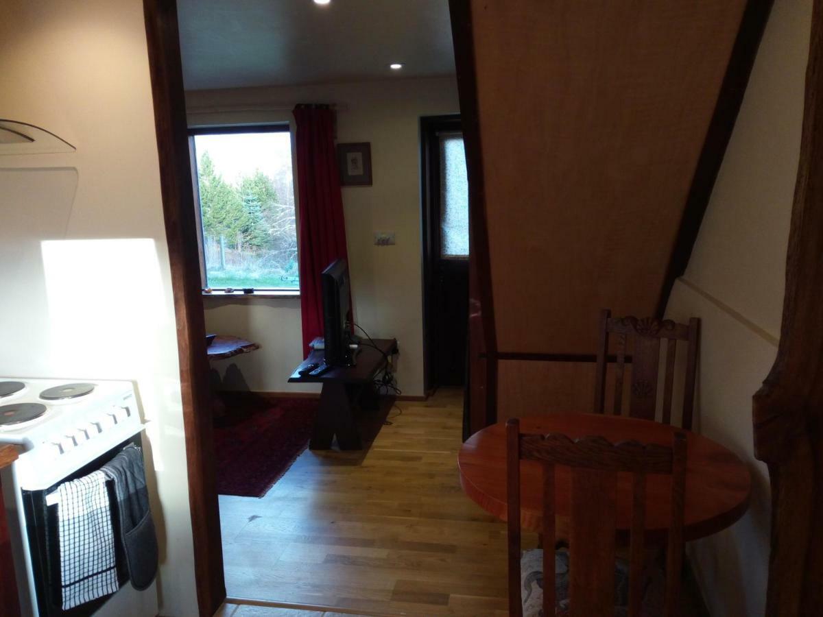 Отель Sunrise House Inverfarigaig Экстерьер фото